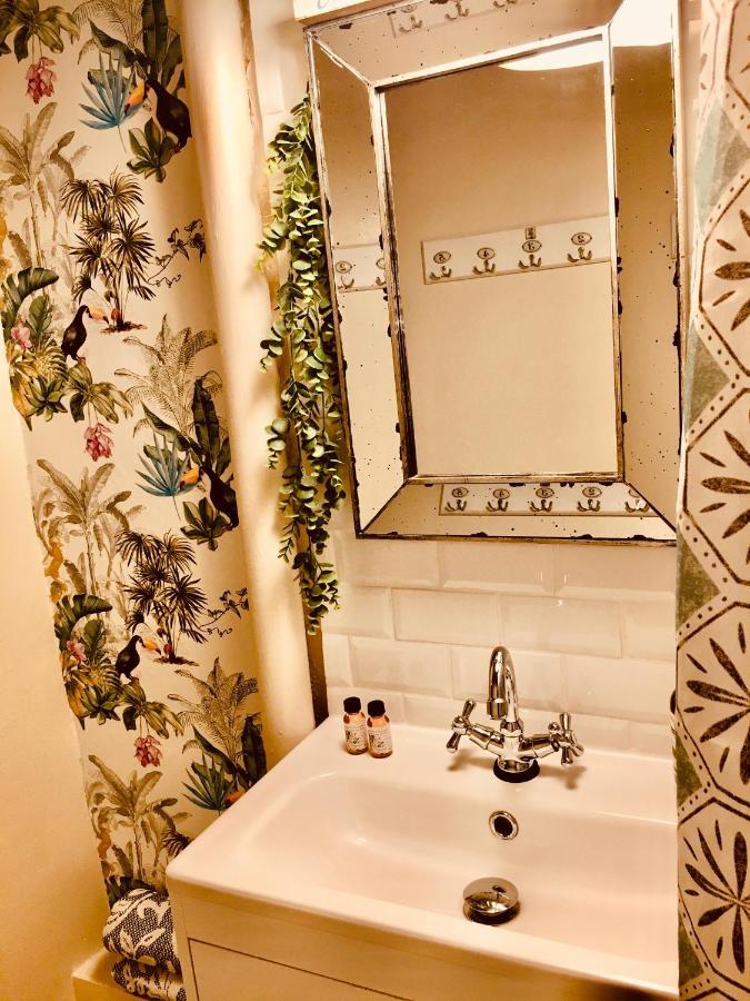 Me And Mrs Jones Suite Jacuzzi Hypercentre Μονπελιέ Εξωτερικό φωτογραφία
